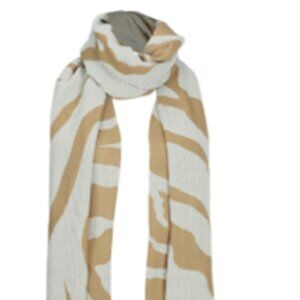 NWT Cabi Tigress Scarf 4268 O/S - Fall 2021